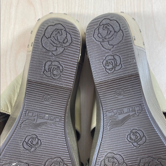 Dansko Fern Tan and Brown Wedge Shoes with Comfort Design - Picture 8 of 9